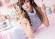 va小姐姐的露背毛衣cosplay!