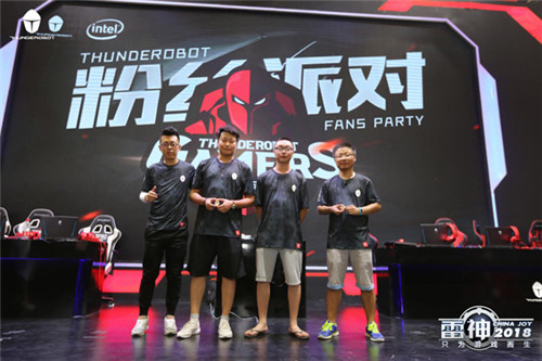 1534994404CRz.jpg