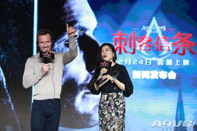 法鲨性感亮相《刺客信条》中国首映式
